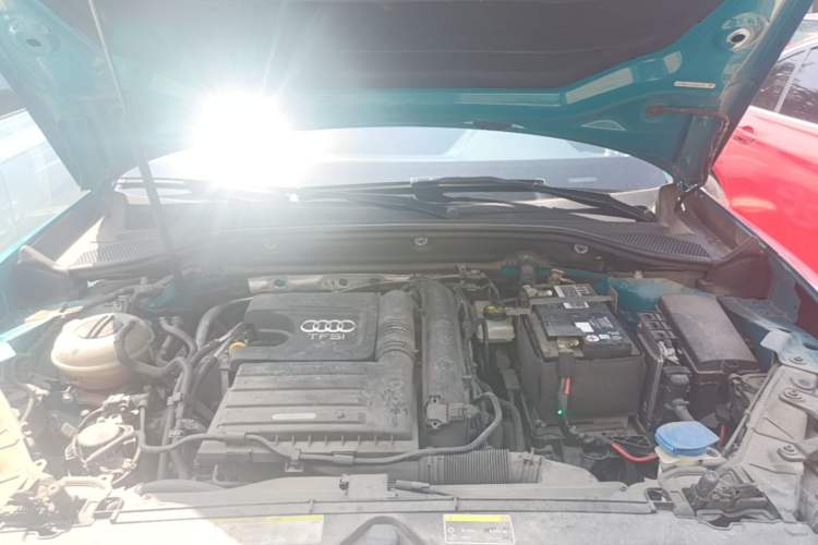 Used Audi Q2L 2020 35 TFSI Fashionable and Elegant Model Engine Bay