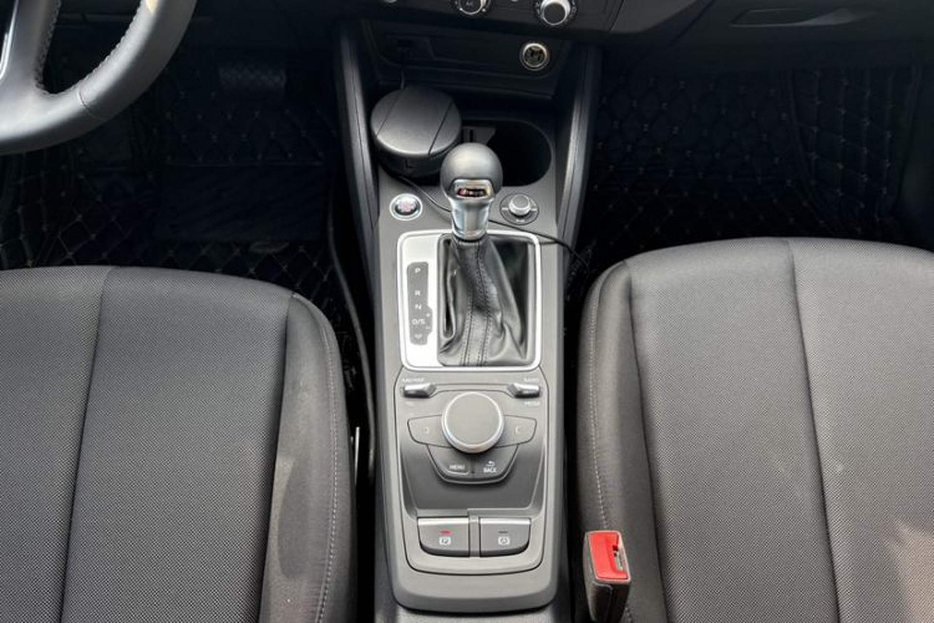 Used Audi Q2L 2020 35 TFSI Ambition Dynamic Edition Gear Lever