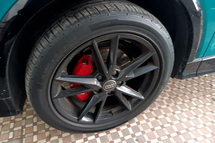 Used Audi Q2L 2020 35 TFSI Ambition Dynamic Edition Left Front Wheel Hub