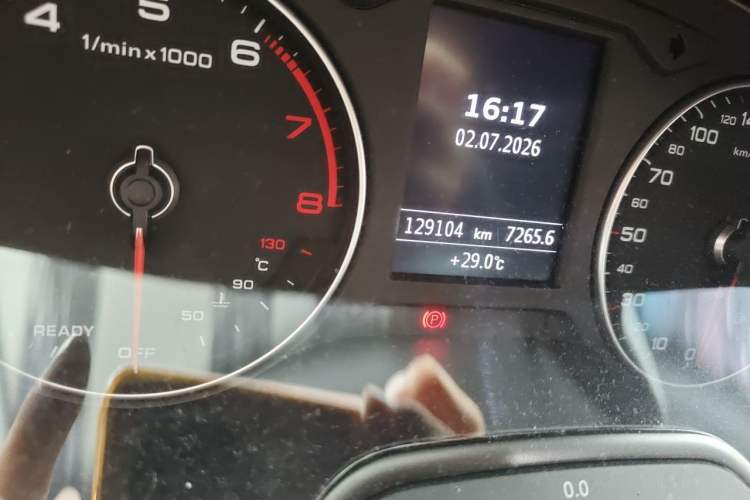 Used Audi Q2L 2020 35 TFSI Ambition Dynamic Edition Odometer Close Up