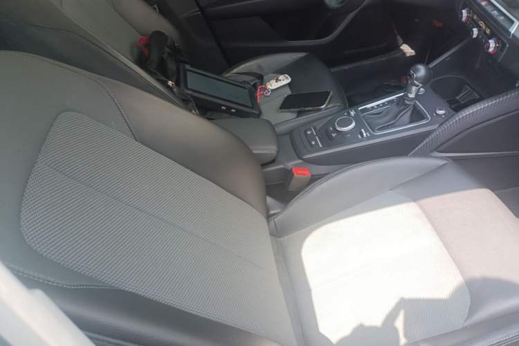 Used Audi Q2L 2020 35 TFSI Fashionable and Elegant Model Right Front Seat