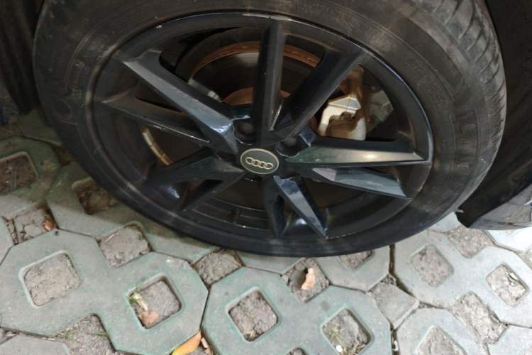 Used Audi Q2L 2020 35 TFSI Ambition Dynamic Edition Right Front Wheel Hub