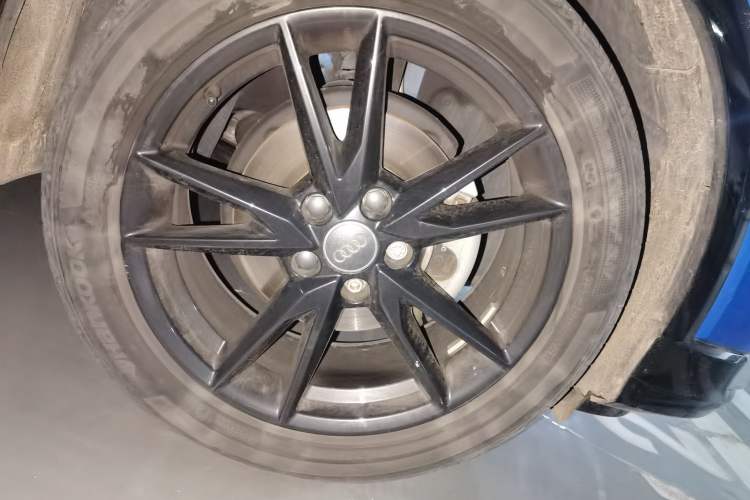 Used Audi Q2L 2020 35 TFSI Ambition Dynamic Edition Right Front Wheel Hub