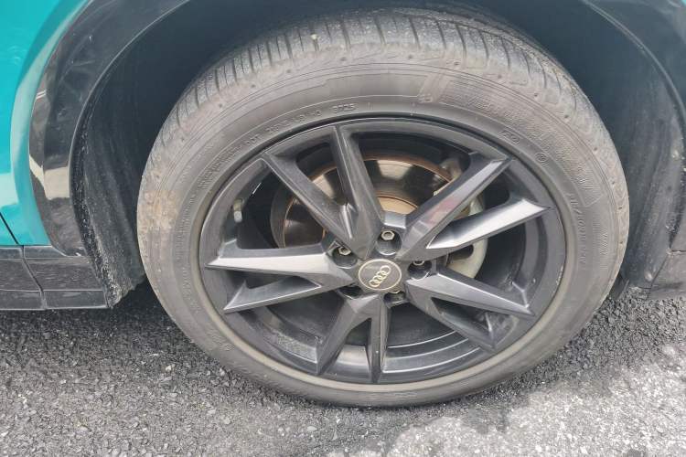 Used Audi Q2L 2020 35 TFSI Ambition Dynamic Edition Right Front Wheel Hub