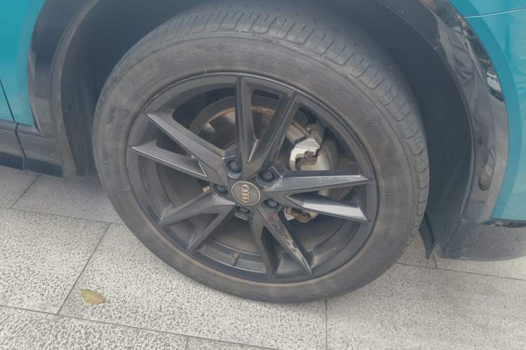 Used Audi Q2L 2020 35 TFSI Ambition Dynamic Edition Right Front Wheel Hub