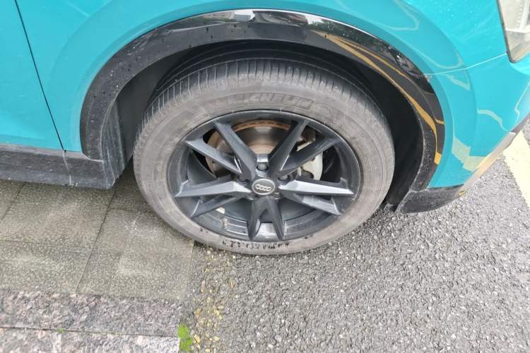 Used Audi Q2L 2020 35 TFSI Ambition Dynamic Edition Right Front Wheel Hub