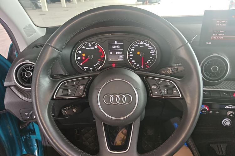 Used Audi Q2L 2020 35 TFSI Fashion Dynamic Model Steering Wheel