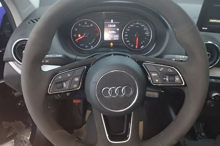 Used Audi Q2L 2020 35 TFSI Ambition Dynamic Edition Steering Wheel
