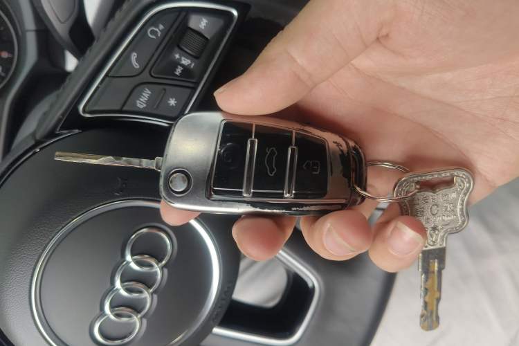 Used Audi Q2L 2020 35 TFSI Ambition Dynamic Edition Vehicle Key