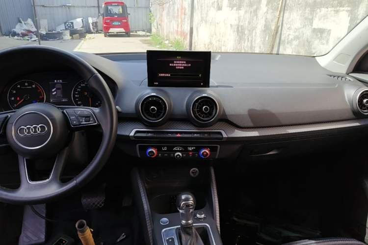 Used Audi Q2L 2020 35 TFSI Fashionable and Elegant Model Audio And AC Panel