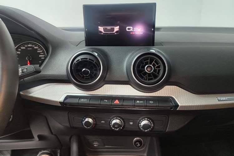 Used Audi Q2L 2020 35 TFSI Ambition Dynamic Edition Audio And AC Panel