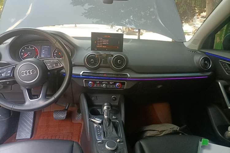 Used Audi Q2L 2020 35 TFSI Fashionable and Elegant Model Audio And AC Panel
