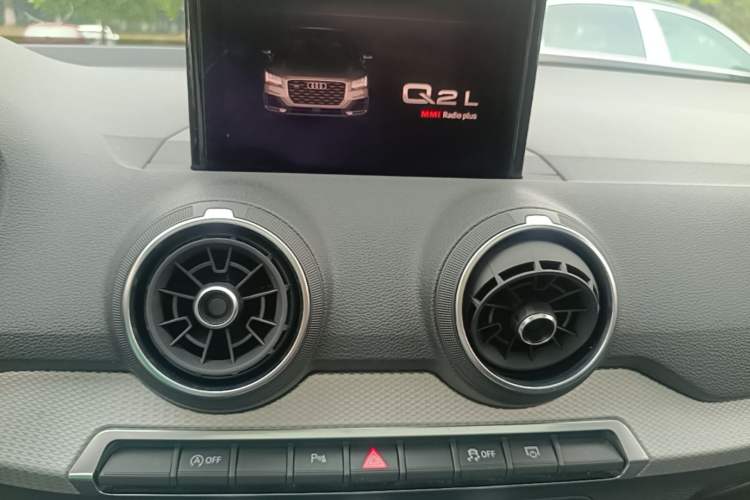 Used Audi Q2L 2020 35 TFSI Ambition Dynamic Edition Audio And AC Panel