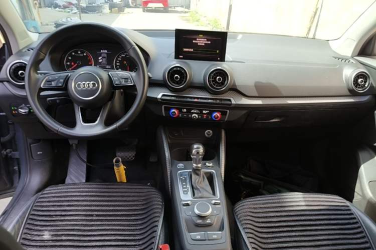 Used Audi Q2L 2020 35 TFSI Fashionable and Elegant Model Center Console