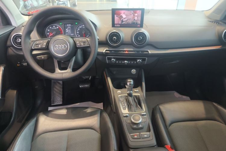 Used Audi Q2L 2020 35 TFSI Fashionable and Elegant Model Center Console