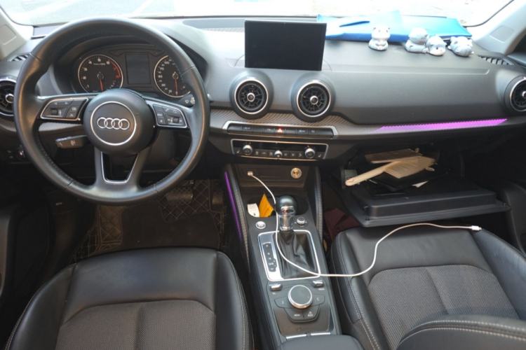 Used Audi Q2L 2020 35 TFSI Fashion Dynamic Model Center Console