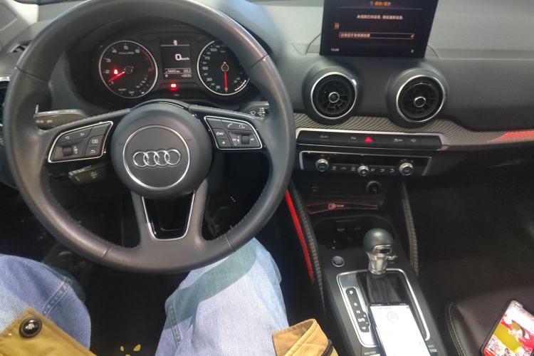 Used Audi Q2L 2020 35 TFSI Fashion Dynamic Model Center Console