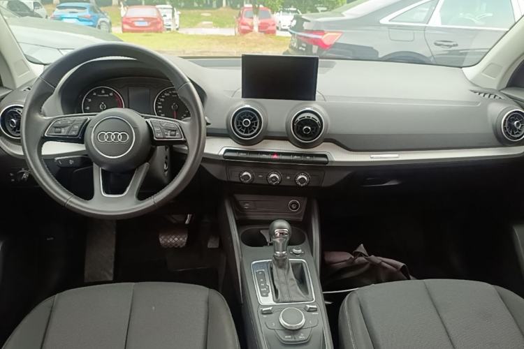 Used Audi Q2L 2020 35 TFSI Ambition Dynamic Edition Center Console