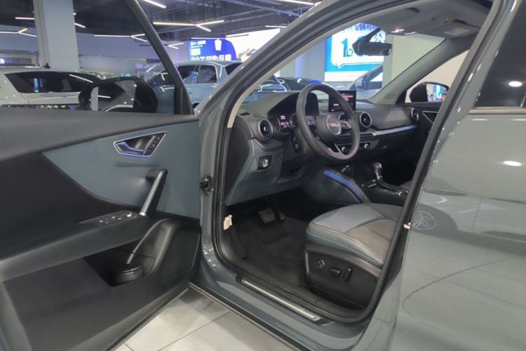 Used Audi Q2L 2020 35 TFSI Fashionable and Elegant Model Driver Seat