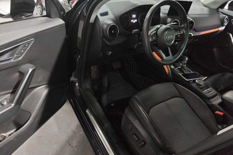 Used Audi Q2L 2020 35 TFSI Fashionable and Elegant Model Driver Seat