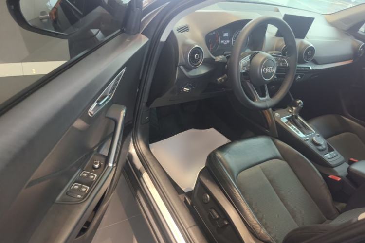 Used Audi Q2L 2020 35 TFSI Fashionable and Elegant Model Driver Seat