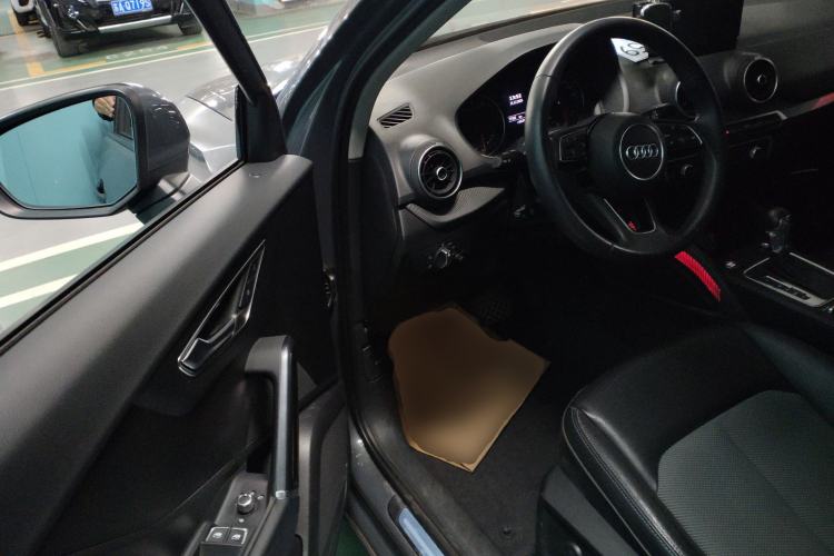 Used Audi Q2L 2020 35 TFSI Fashionable and Elegant Model Driver Seat