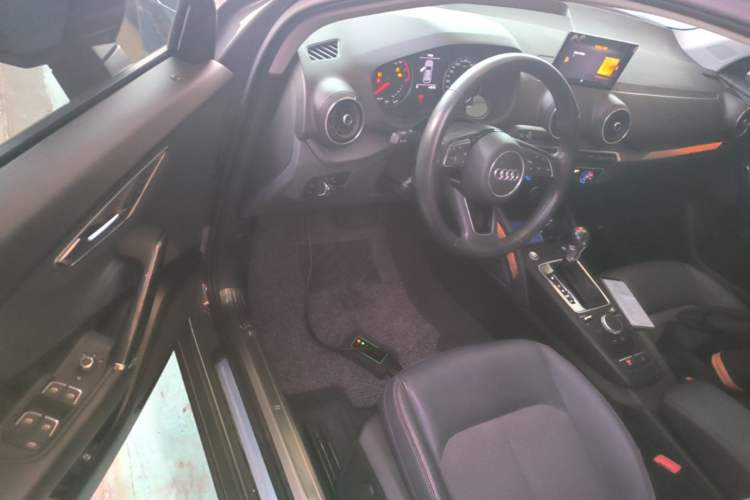Used Audi Q2L 2020 35 TFSI Fashionable and Elegant Model Driver Seat
