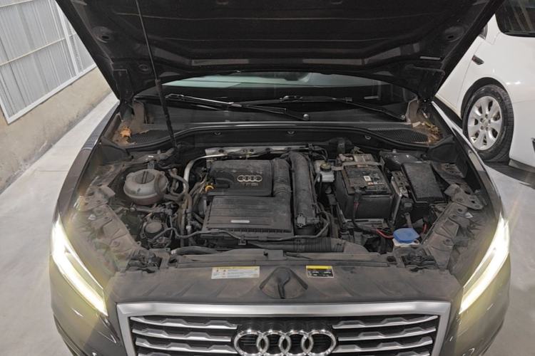 Used Audi Q2L 2020 35 TFSI Fashionable and Elegant Model Engine Bay