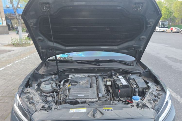 Used Audi Q2L 2020 35 TFSI Fashion Dynamic Model Engine Bay