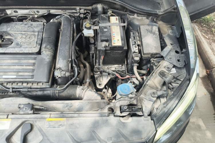 Used Audi Q2L 2020 35 TFSI Fashion Dynamic Model Engine Bay Left
