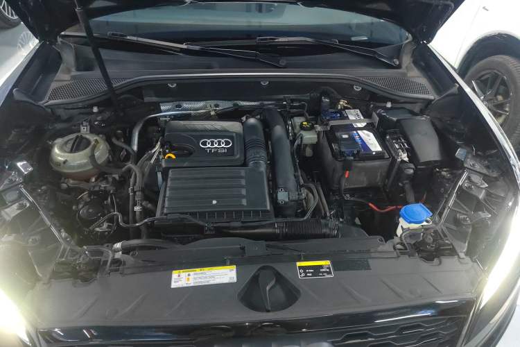 Used Audi Q2L 2020 35 TFSI Fashion Dynamic Model Engine Bay