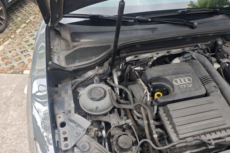 Used Audi Q2L 2020 35 TFSI Fashion Dynamic Model Engine Bay Right