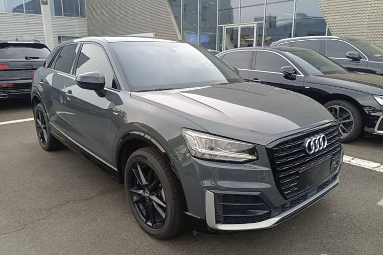 Used Audi Q2L 2020 35 TFSI Ambition Dynamic Edition Front Right 45 Deg
