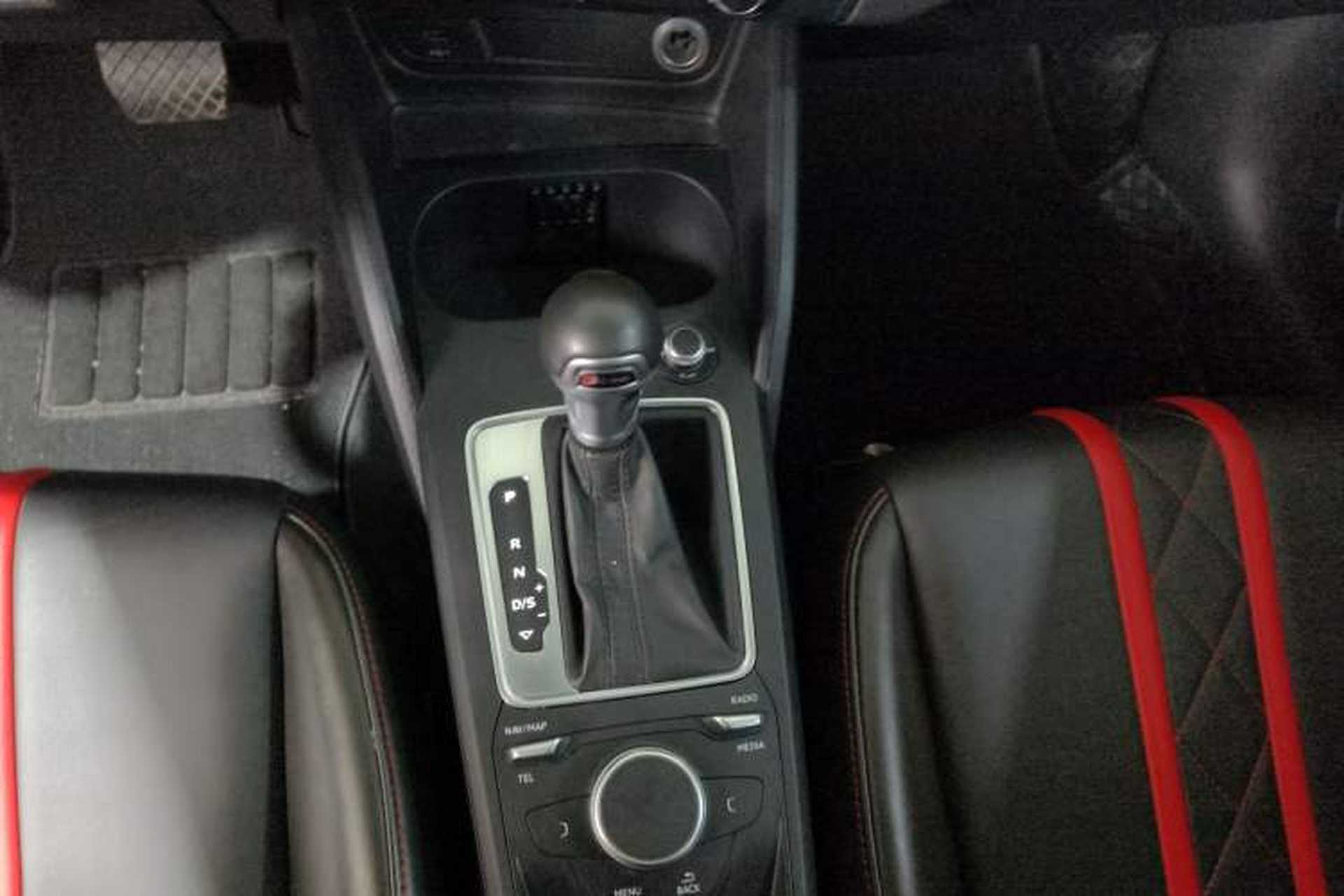 Used Audi Q2L 2020 35 TFSI Ambition Dynamic Edition Gear Lever