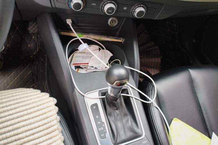 Used Audi Q2L 2020 35 TFSI Ambition Dynamic Edition Gear Lever