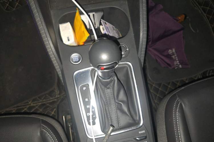 Used Audi Q2L 2020 35 TFSI Fashion Dynamic Model Gear Lever