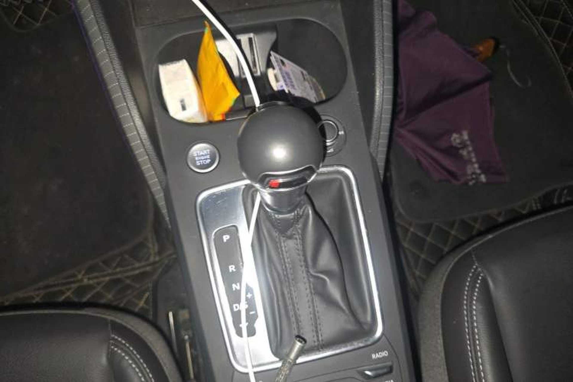 Used Audi Q2L 2020 35 TFSI Fashion Dynamic Model Gear Lever