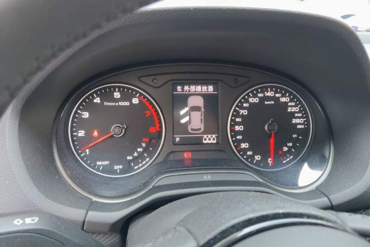 Used Audi Q2L 2020 35 TFSI Fashionable and Elegant Model Instrument Cluster