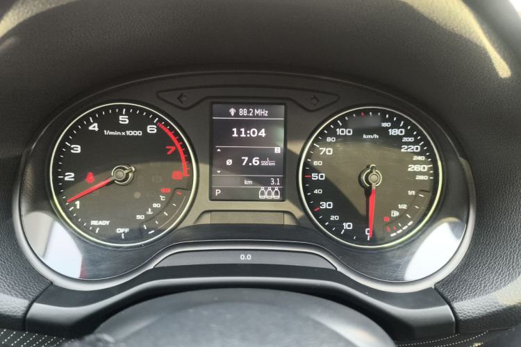 Used Audi Q2L 2020 35 TFSI Fashionable and Elegant Model Instrument Cluster
