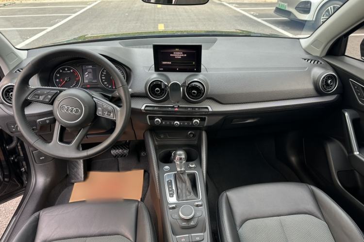 Used Audi Q2L 2020 35 TFSI Fashionable and Elegant Model Interior 2