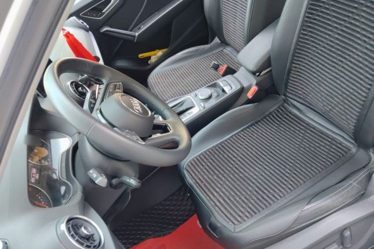 Used Audi Q2L 2020 35 TFSI Fashionable and Elegant Model Left Front Seat