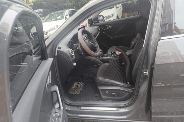 Used Audi Q2L 2020 35 TFSI Fashionable and Elegant Model Left Front Seat