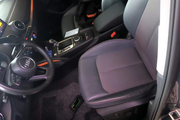 Used Audi Q2L 2020 35 TFSI Fashionable and Elegant Model Left Front Seat