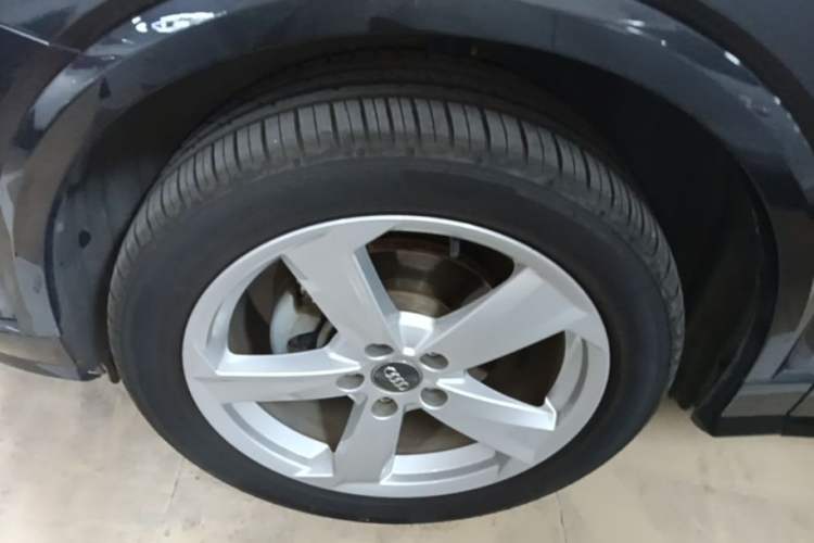 Used Audi Q2L 2020 35 TFSI Fashionable and Elegant Model Left Front Wheel Hub