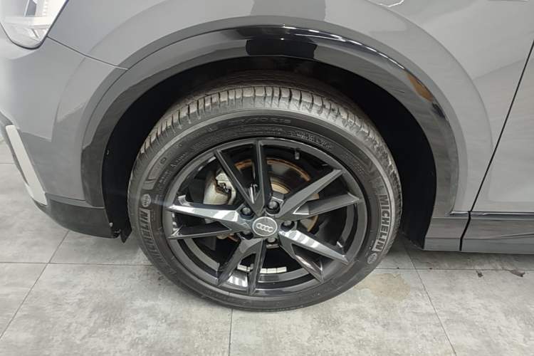 Used Audi Q2L 2020 35 TFSI Ambition Dynamic Edition Left Front Wheel Hub