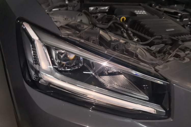 Used Audi Q2L 2020 35 TFSI Fashionable and Elegant Model Right Front Headlight
