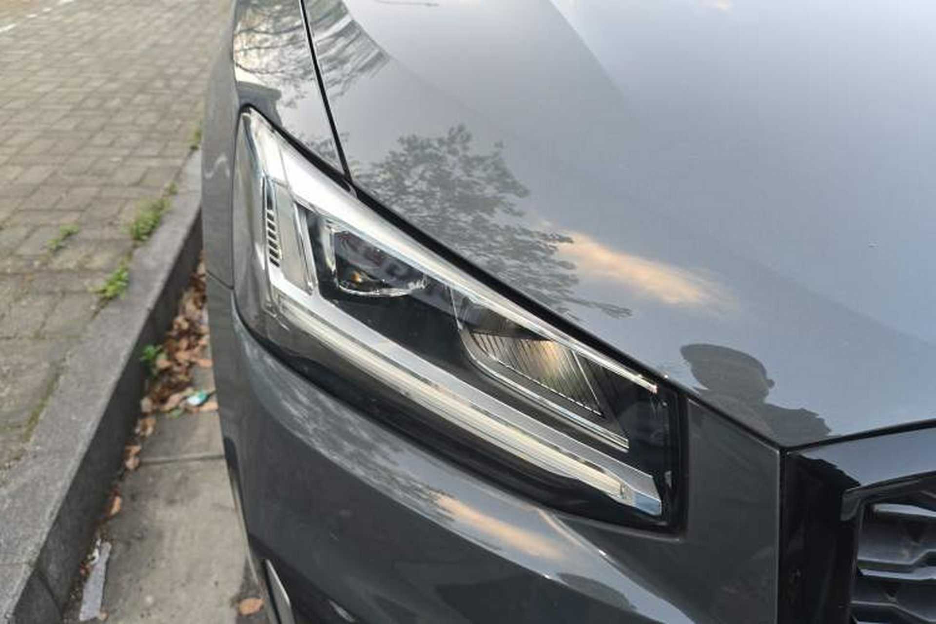 Used Audi Q2L 2020 35 TFSI Fashion Dynamic Model Right Front Headlight