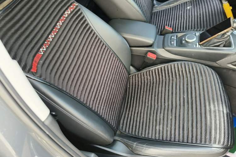 Used Audi Q2L 2020 35 TFSI Fashionable and Elegant Model Right Front Seat