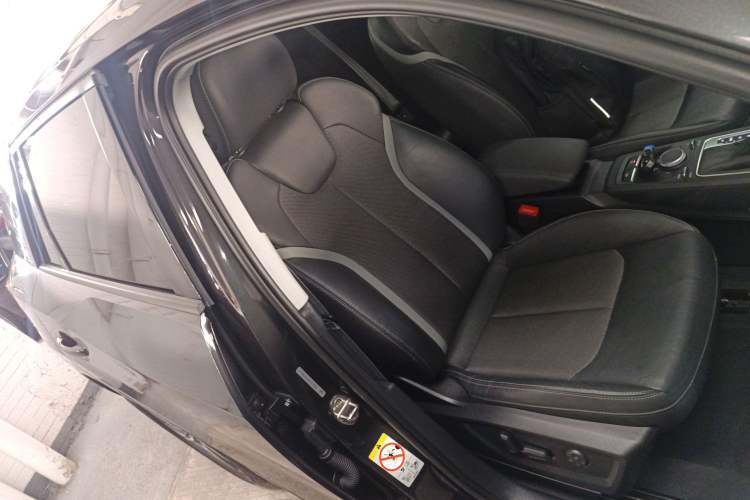 Used Audi Q2L 2020 35 TFSI Fashion Dynamic Model Right Front Seat