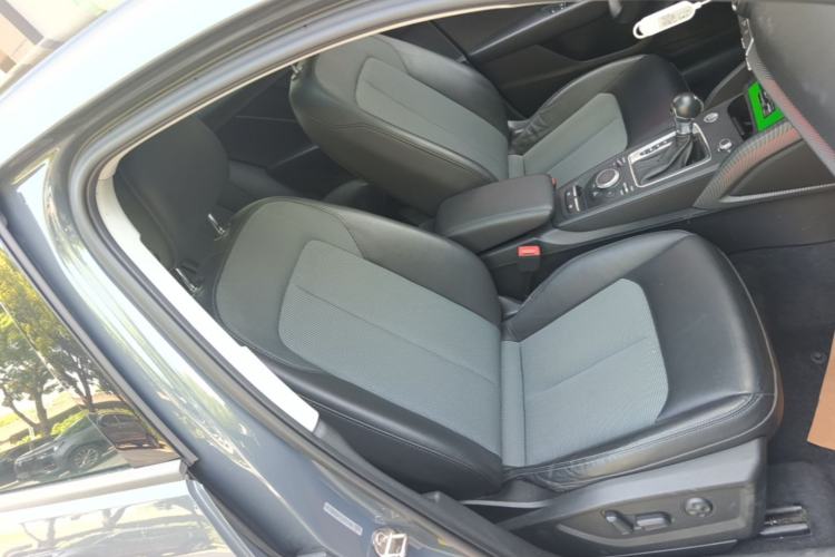 Used Audi Q2L 2020 35 TFSI Fashionable and Elegant Model Right Front Seat